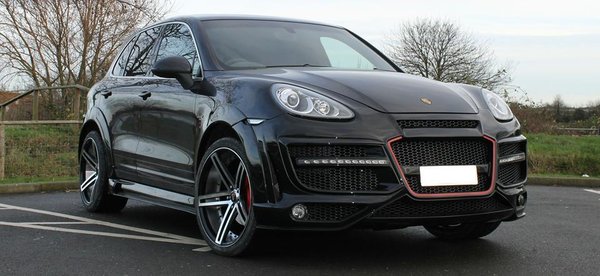 Ex20 holding a Porsche cayenne Black/ Polished/ Concave Available in 20" & 22"\\n\\n21/08/2017 13:27